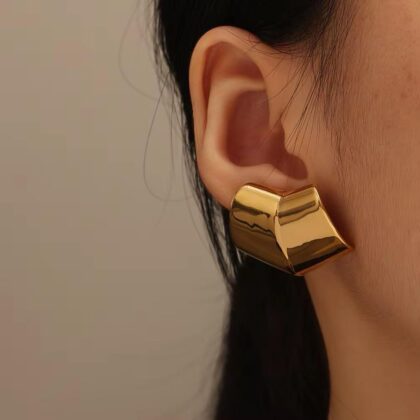 Curve Earrings