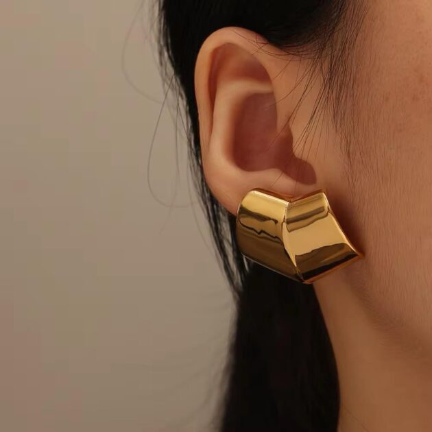 Curve Earrings